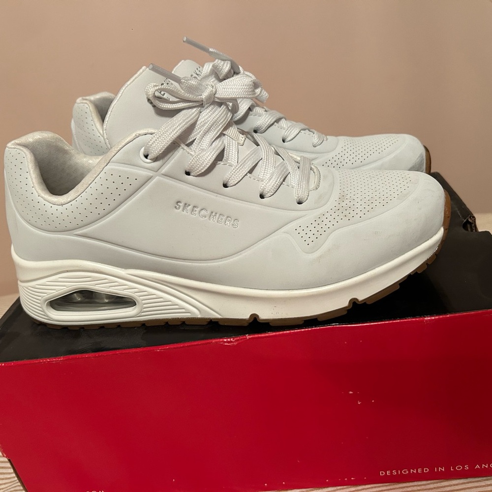 Skechers Light Gray Casual Sneakers